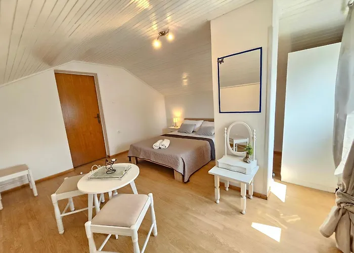 App Marinna Mit Terrasse By Interhome Апартаменты Цриквеница